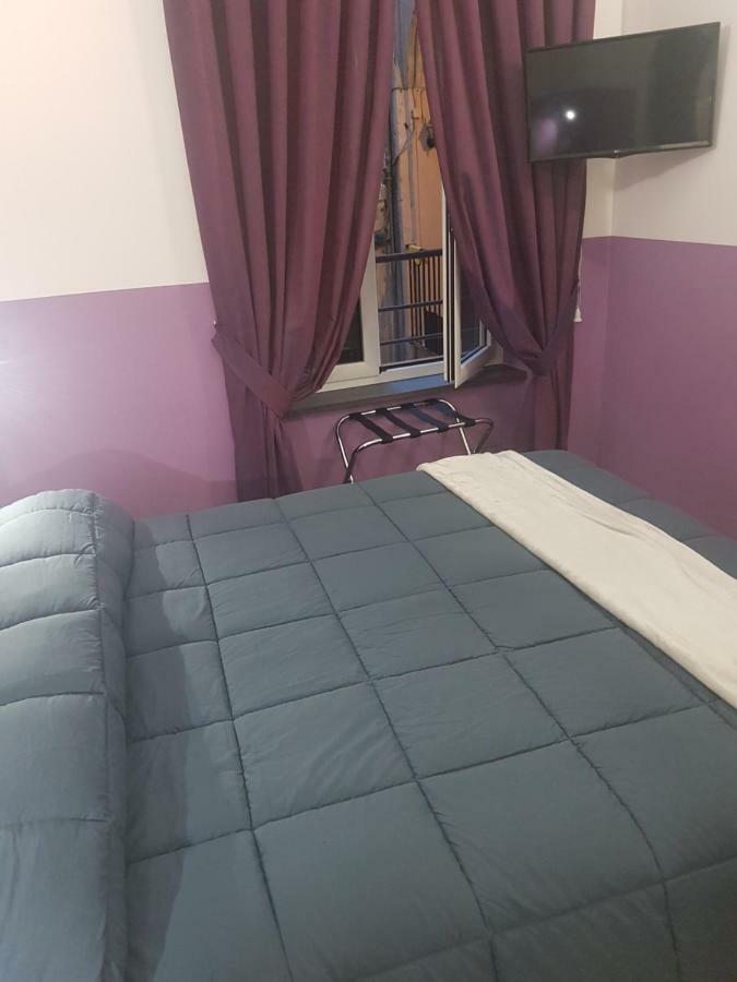 Gradoni Di Chiaia Twenty Three Bed & Breakfast Napoli Dış mekan fotoğraf