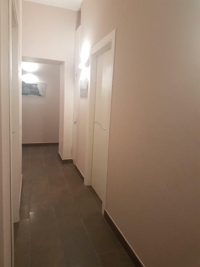 Gradoni Di Chiaia Twenty Three Bed & Breakfast Napoli Dış mekan fotoğraf