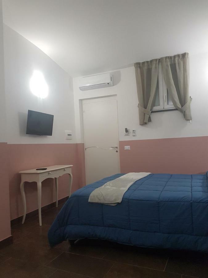Gradoni Di Chiaia Twenty Three Bed & Breakfast Napoli Dış mekan fotoğraf