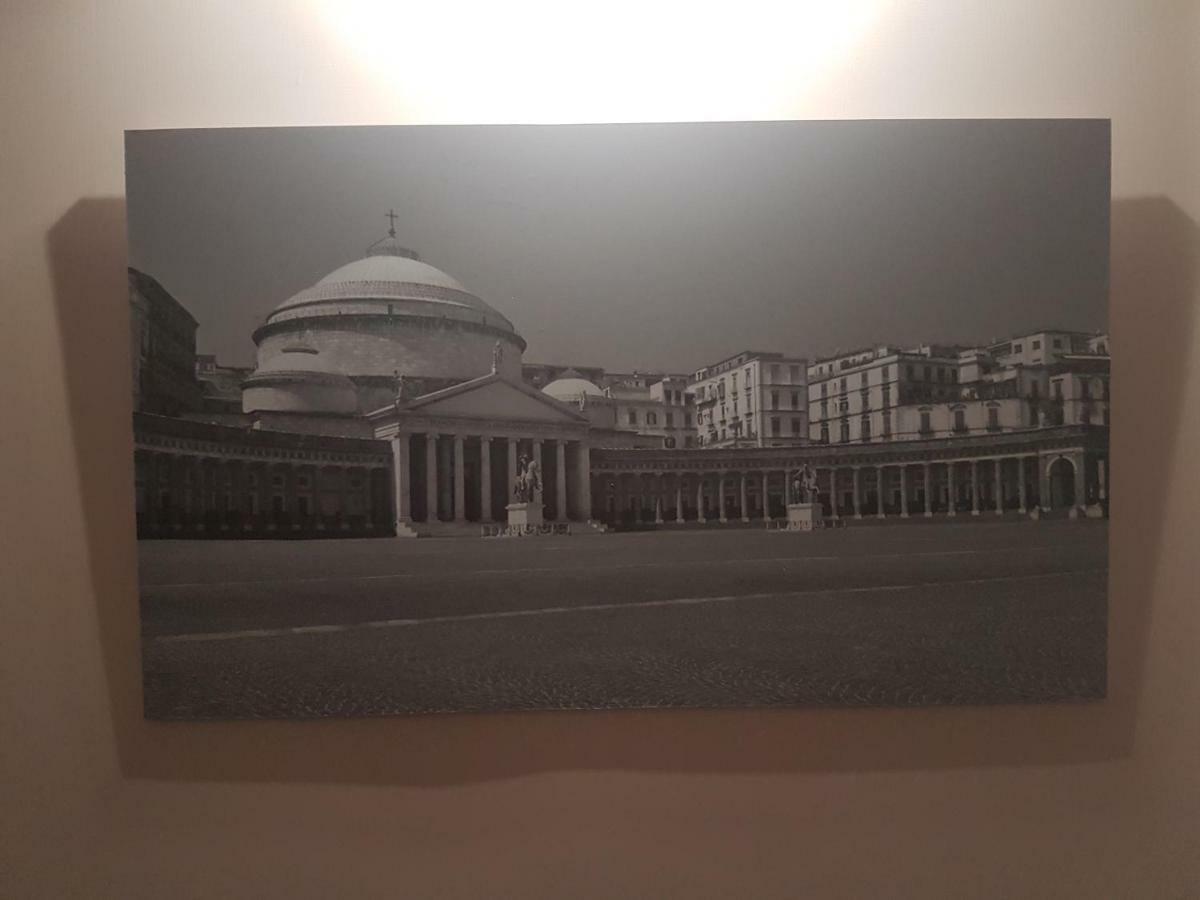 Gradoni Di Chiaia Twenty Three Bed & Breakfast Napoli Dış mekan fotoğraf