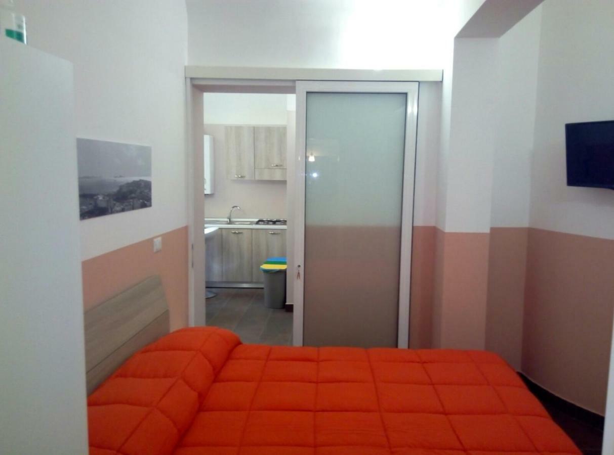 Gradoni Di Chiaia Twenty Three Bed & Breakfast Napoli Dış mekan fotoğraf