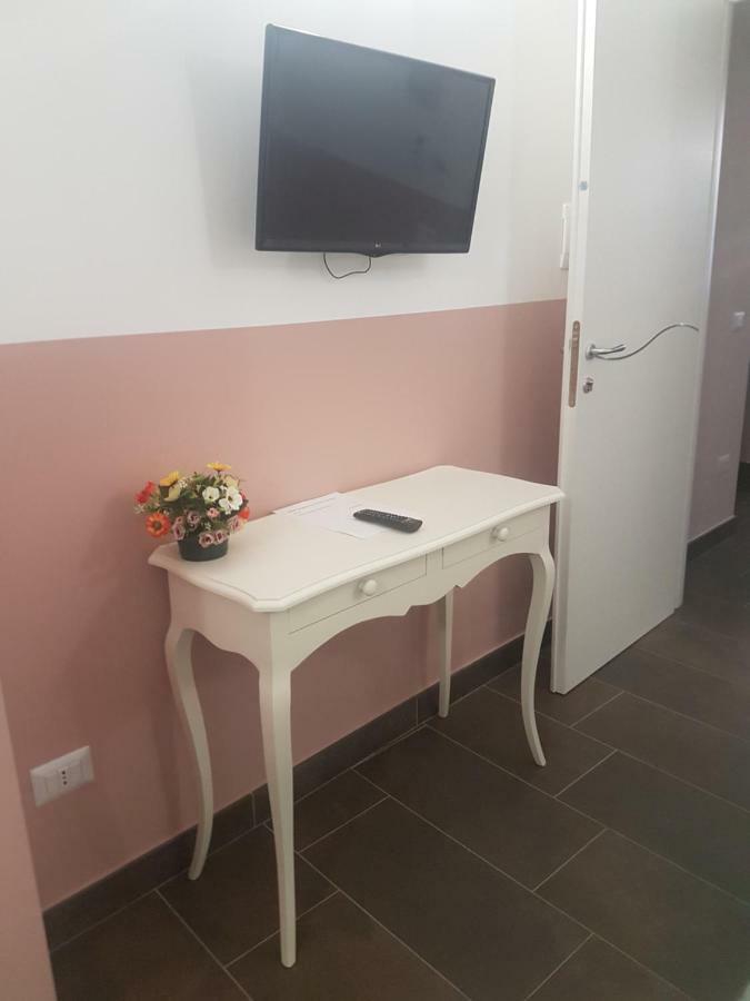 Gradoni Di Chiaia Twenty Three Bed & Breakfast Napoli Dış mekan fotoğraf