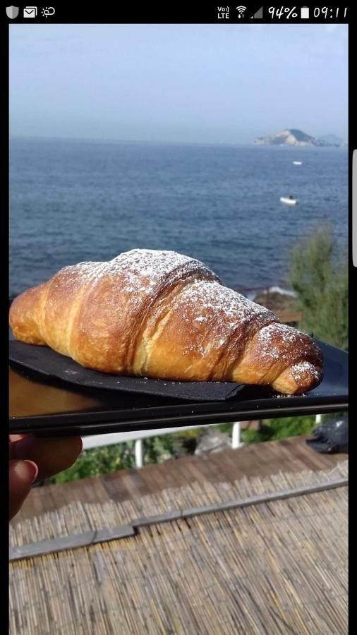 Gradoni Di Chiaia Twenty Three Bed & Breakfast Napoli Dış mekan fotoğraf